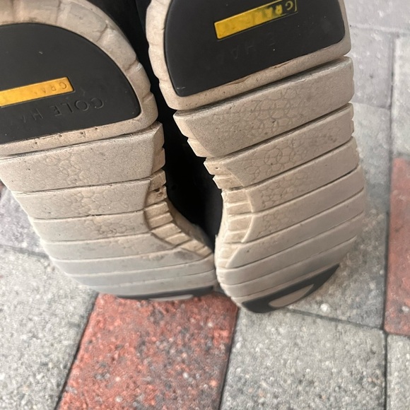 Cole Haan Black Leather Men's Oxfords with Tan Sole - Picture 9 of 9